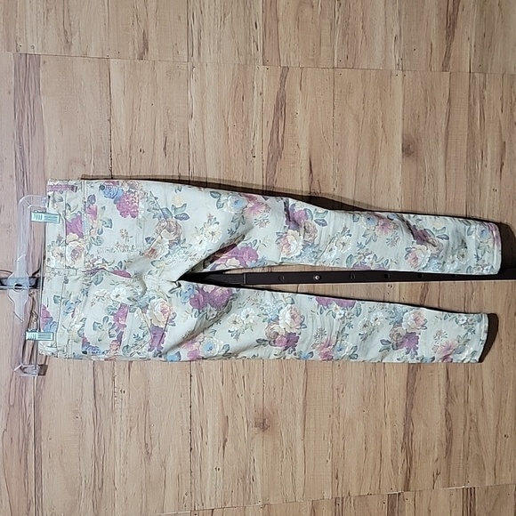 FLORAL Print Skinny Jeans - Picture 6 of 10